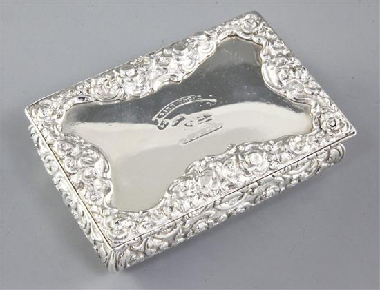 An early Victorian engine turned silver snuff box, by Wheeler & Cronin, Length: 105mm. 7.2oz/226 grams.Weight: 8oz/226grms